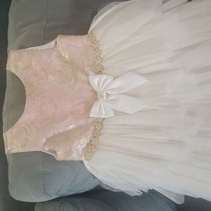 Cute Little Girls Dress Size 5